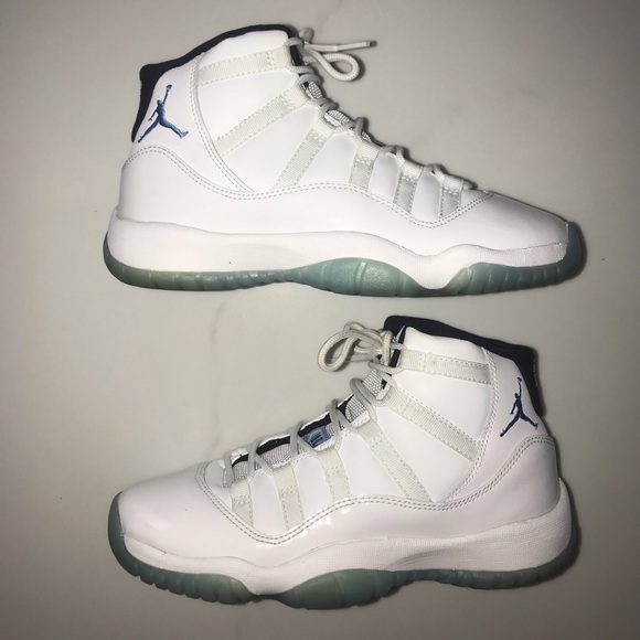 Jordan 11 BG Legend Blue - Picture 3 of 8